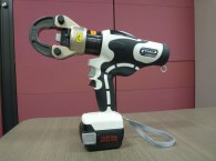 may va kim ep thuy luc izumi