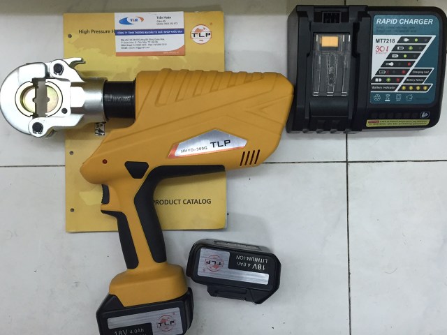 May-ep-cos-thuy-luc-dung-pin-HHYD-300G