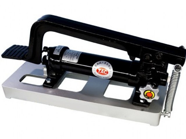 Bom chan thuy luc TAC CFP-800