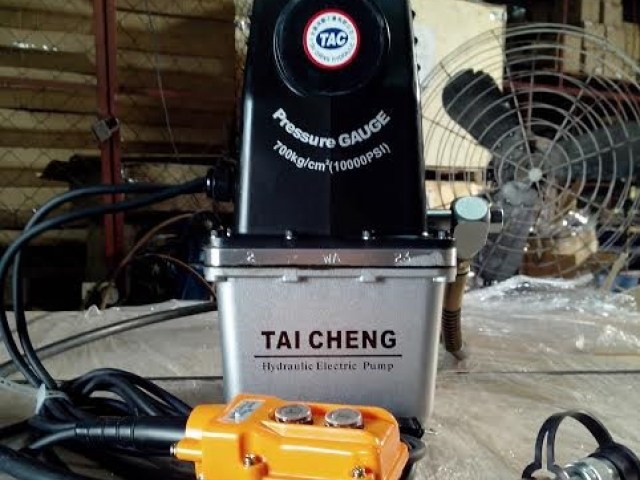 May-bom-đien-thuy-luc-TAC-CTE-25AS