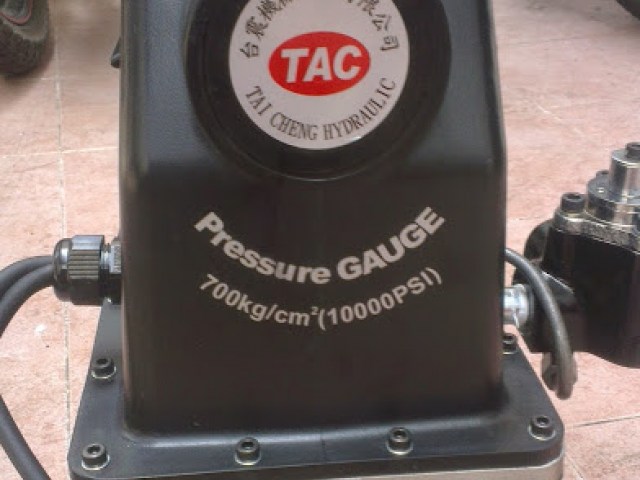 May-bom-thuy-luc-TAC CTE-25AD